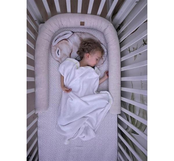 Grote foto babynestje naturel sand cocoon natural sand kinderen en baby complete kinderkamers