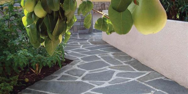 Grote foto kavala grey flagstones voor terras direct leverbaar tuin en terras tegels en terrasdelen