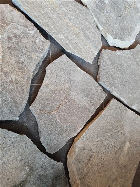 Grote foto kavala grey flagstones voor tuin direct leverbaar tuin en terras tegels en terrasdelen