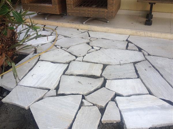 Grote foto flagstones brasil white kwartsiet moderne stijl tuin en terras tegels en terrasdelen