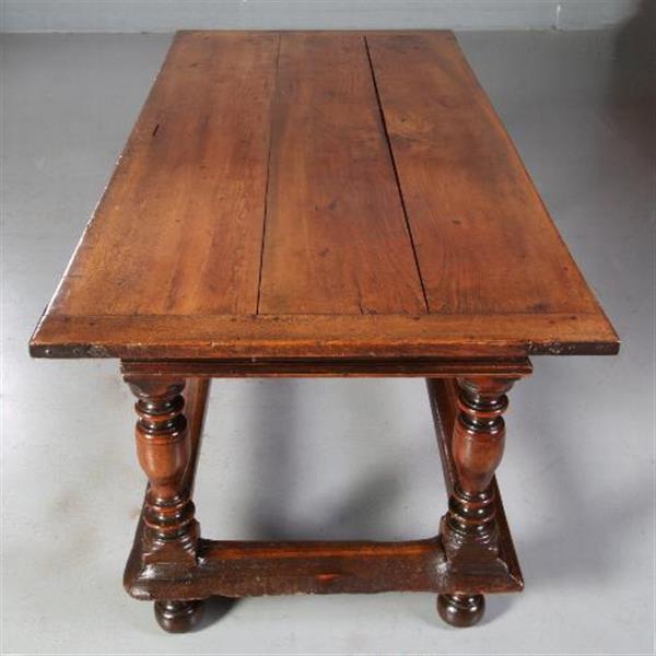 Grote foto antieke tafel hollandse doorleefde notenhouten tafel ca. 1690 no.752838 antiek en kunst stoelen en banken