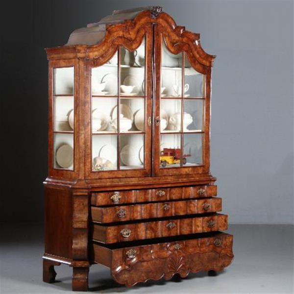 Grote foto antieke kasten orgel gebogen wortelnoten beglaasd kabinet ca. 1730 met bakwaaier no.822415 antiek en kunst stoelen en banken
