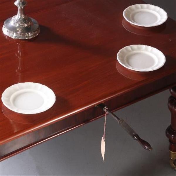 Grote foto smetteloze lange tafel wind out table met slinger ca. 1850 tot 14 personen no.831031 antiek en kunst stoelen en banken