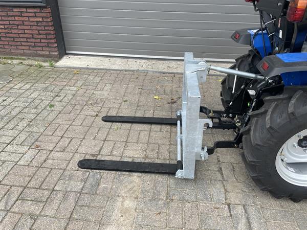 Grote foto combi palletdrager palletvork 750 kg verstelbaar voor 3 punt en voorlader solis farmtrac agrarisch tractor toebehoren