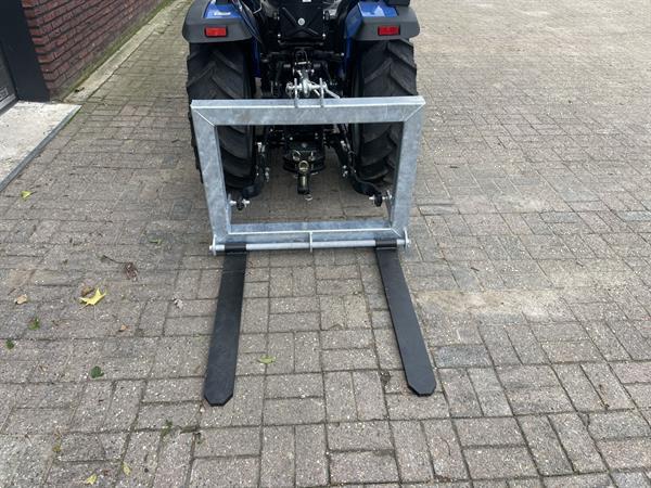 Grote foto combi palletdrager palletvork 750 kg verstelbaar voor 3 punt en voorlader solis farmtrac agrarisch tractor toebehoren