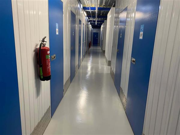 Grote foto te huur self storage graftermeerstraat 48 hoofddorp huizen en kamers bedrijfspanden