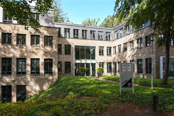 Grote foto te huur kantoorruimte catharina van renneslaan 20 hilversum huizen en kamers bedrijfspanden