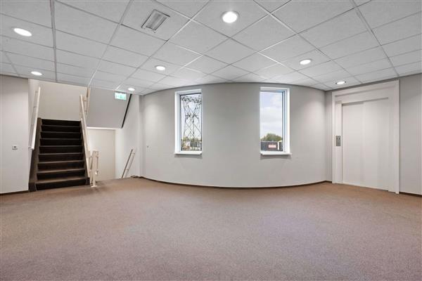 Grote foto te huur werkplekken kamerlingh onnesweg 10 barendrecht huizen en kamers bedrijfspanden