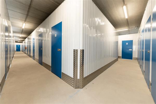 Grote foto te huur self storage sportstraat 8 kerkrade huizen en kamers bedrijfspanden