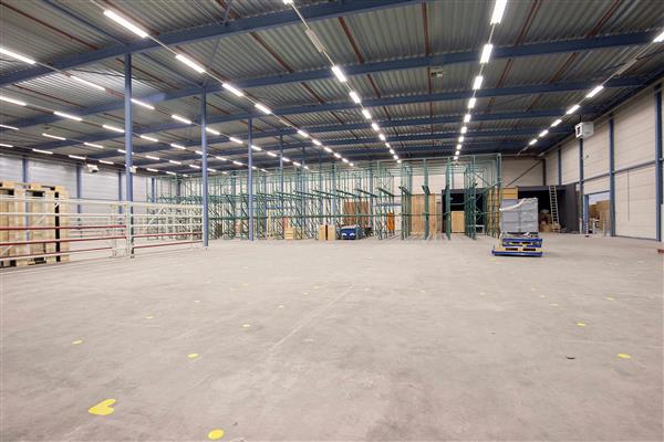 Grote foto te huur bedrijfspand albert einsteinweg 5 lelystad huizen en kamers bedrijfspanden