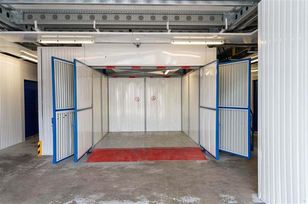 Grote foto te huur self storage rh neweg 2 amsterdam huizen en kamers bedrijfspanden