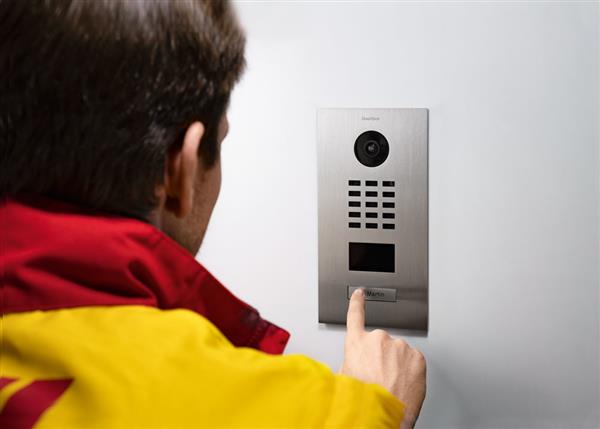 Grote foto doorbird ip intercom d2101v goudkleur 1 drukknop doorbird ip intercom d2101v goudkleur 1 drukkno audio tv en foto professionele video apparatuur