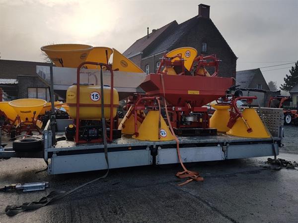 Grote foto agrex strooier 2000 liter full optie uit voorraad leverbaar agrarisch kunstmestrooiers