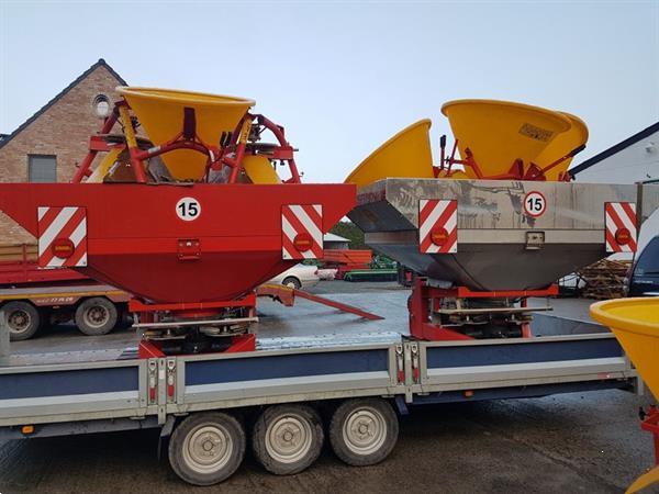 Grote foto agrex strooier 2000 liter full optie uit voorraad leverbaar agrarisch kunstmestrooiers