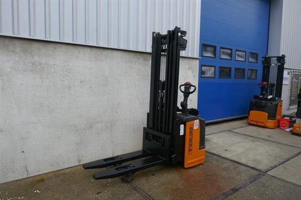 Grote foto vs 21391 elektrische triplex stapelaar still initiele lift 4940mm doe het zelf en verbouw hefwerktuigen