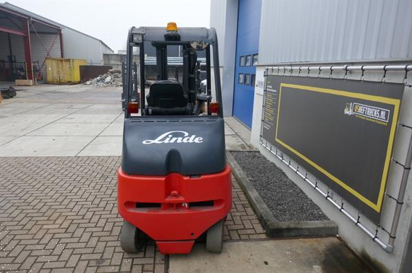 Grote foto vs 21421 elektrische triplex heftruck linde 3ton sideshift agrarisch heftrucks