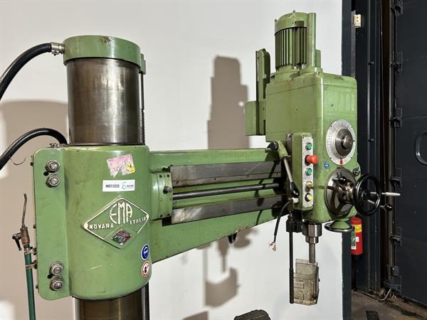 Grote foto radiaalboormachine radiaal boormachine ema 32mm 810mm doe het zelf en verbouw ijzerwaren en bevestigingsmiddelen