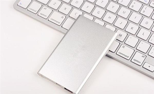 Grote foto 6000 mah premium aluminium powerbank universeel silver iphone samsung htc lg sony etc telecommunicatie opladers en autoladers