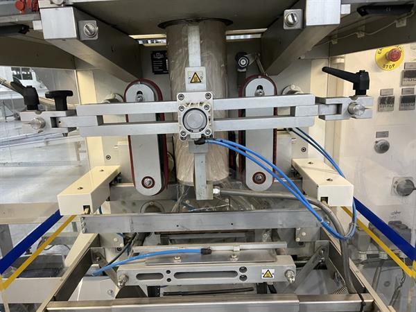 Grote foto ilapak t 1000 s flowpackmachine agrarisch tuinbouw