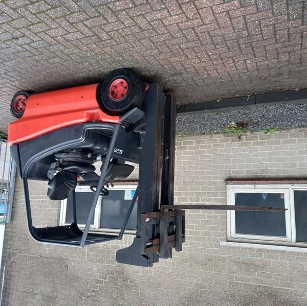 Grote foto linde e25l heftruck triplo 4 6 m shift agrarisch heftrucks