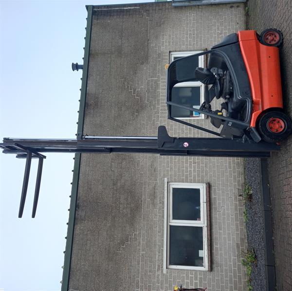 Grote foto linde e25l heftruck triplo 4 6 m shift agrarisch heftrucks