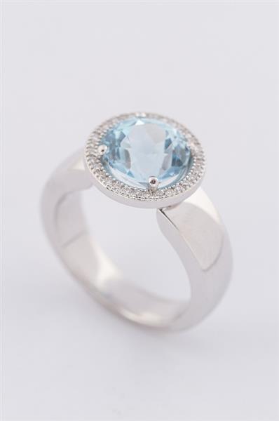 Grote foto wit gouden ring met een blauwe topaas kleding dames sieraden