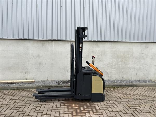 Grote foto vs 21408 elektrische triplex stapelaar crown eti 4000 1.6 tt doe het zelf en verbouw hefwerktuigen