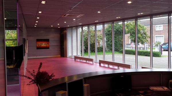 Grote foto te huur prachtige moderne showroom in venray bedrijfspanden showroom te huur