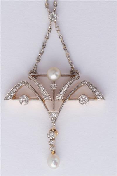 Grote foto antieke platina goud art nouveau hanger aan collier met een diamant briljanten en parels kleding dames sieraden