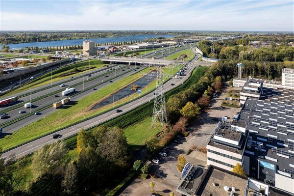 Grote foto te huur kantoorruimte zonnebaan 45 utrecht huizen en kamers bedrijfspanden