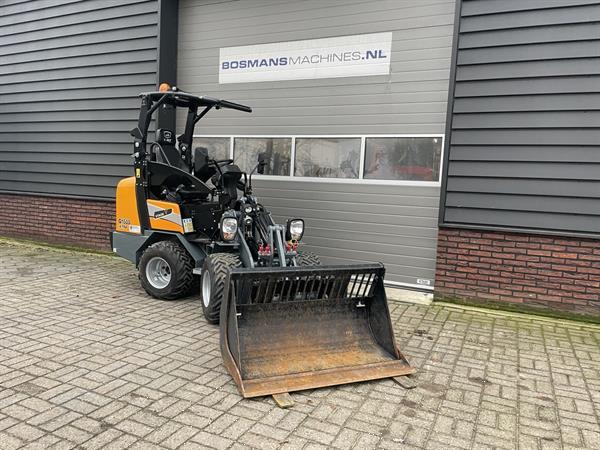 Grote foto giant g1500 x tra minishovel bj 23 100 uur 460 lease agrarisch shovels