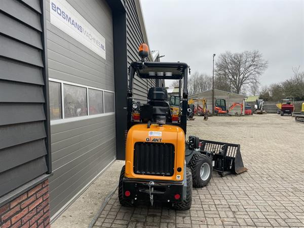 Grote foto giant g1500 x tra minishovel bj 23 100 uur 460 lease agrarisch shovels