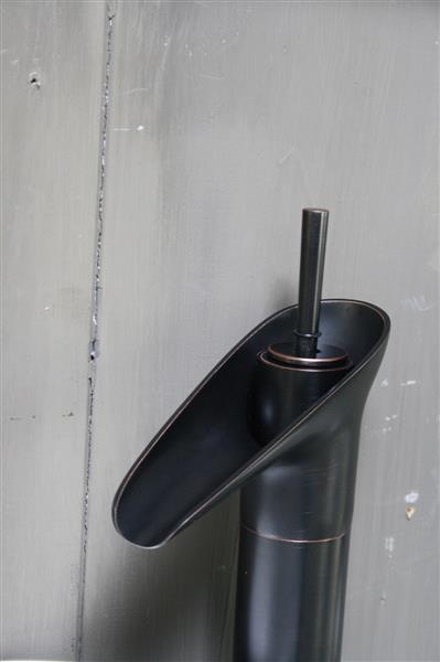 Grote foto watervalkraan zwart met brons toilet 32 5 cm huis en inrichting complete badkamers