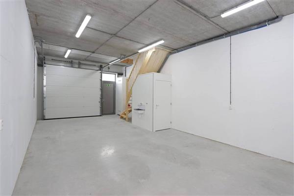 Grote foto te huur bedrijfspand koningsbeltweg 35s almere huizen en kamers bedrijfspanden