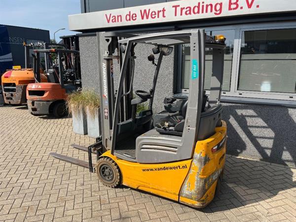 Grote foto jungheinrich efg215 efg215 triplo460 freelift sideshift 2016 heftruck forklift electrisch agrarisch heftrucks