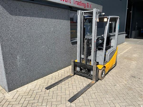 Grote foto jungheinrich efg216k heftruck jungheinrich efg216k duplo 330 freelift sideshift 4e functie elektrisc agrarisch heftrucks