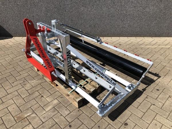 Grote foto wertcon pistesleep pro manegevlakker bodemvlakker trac master 200cm agrarisch akkerbouw
