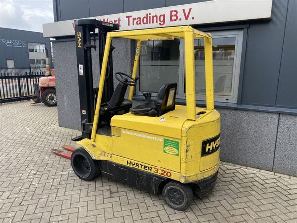 Grote foto hyster e3.20xm hyster heftruck e3.20xm triplo600 freelift cusion met lader agrarisch heftrucks