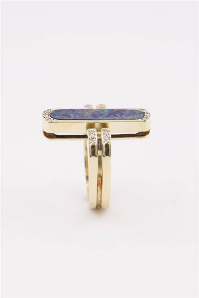 Grote foto gouden ring met opaal triplet kleding dames sieraden
