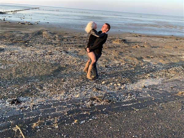 Grote foto stel zoekt vrouw contacten en berichten stel zoekt vrouw