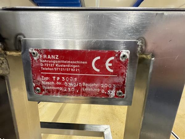 Grote foto franz nahrungsmittelmaschinen elevator met dubbelzijdige snijtafels doe het zelf en verbouw afvalverwerking