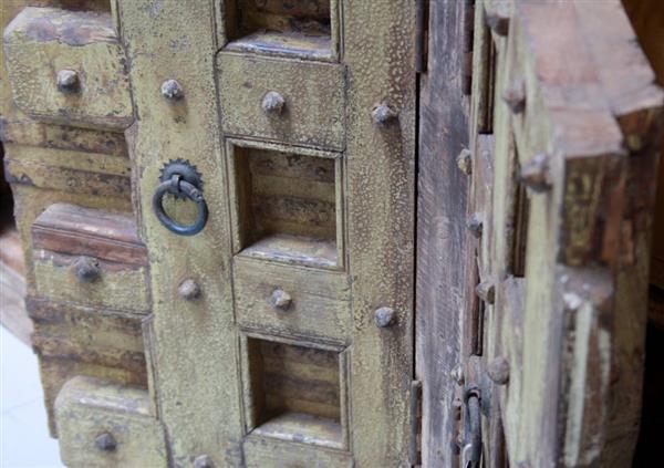 Grote foto robuust oud dressoir india met deurtjes 215 cm huis en inrichting woningdecoratie