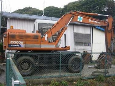 Grote foto gezocht banden kraan daewoo en hitachi doe het zelf en verbouw kranen en graafmachines