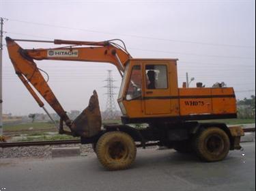 Grote foto gezocht banden kraan daewoo en hitachi doe het zelf en verbouw kranen en graafmachines