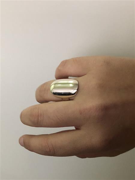 Grote foto zilveren grote ovale hoogglans ring sieraden tassen en uiterlijk ringen voor haar