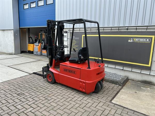 Grote foto vs 21492 elektrische triplex heftruck linde e16s freelift agrarisch heftrucks