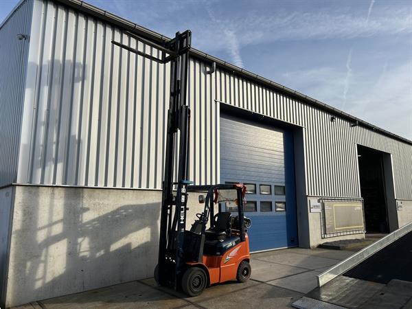 Grote foto vs 21493 triplex lpg gas heftruck heli cpyd18 4800mm sideshift agrarisch heftrucks