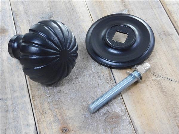 Grote foto vaste deurknop met rozet zwart ijzer doe het zelf en verbouw materialen en producten