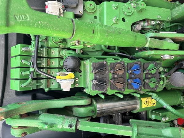 Grote foto john deere 6135r agrarisch tractoren