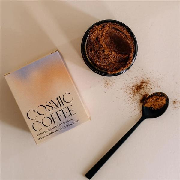 Grote foto cosmic coffee ayurveda inspired coffee with medicinal mushrooms beauty en gezondheid lichaamsverzorging